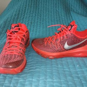 size 10.5 mens kevin Durant shoes